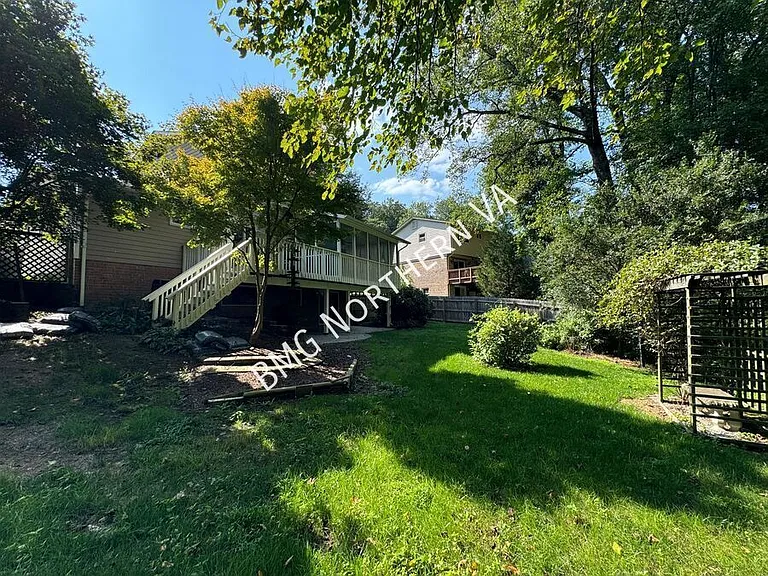 5406 Gainsborough Dr — Photo 36
