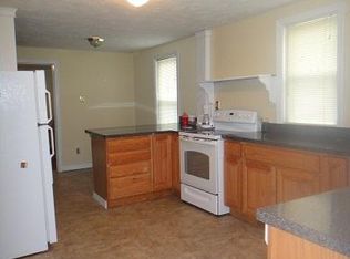 18 Candlewood St, Worcester, MA 01602