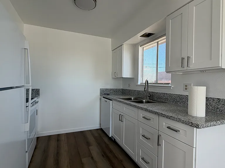 2514 E Andrews Ave #204 — Photo 9