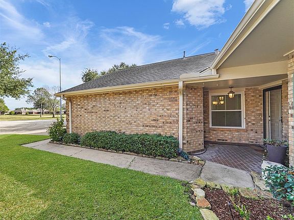 4th image of 3630 Teakwood Dr