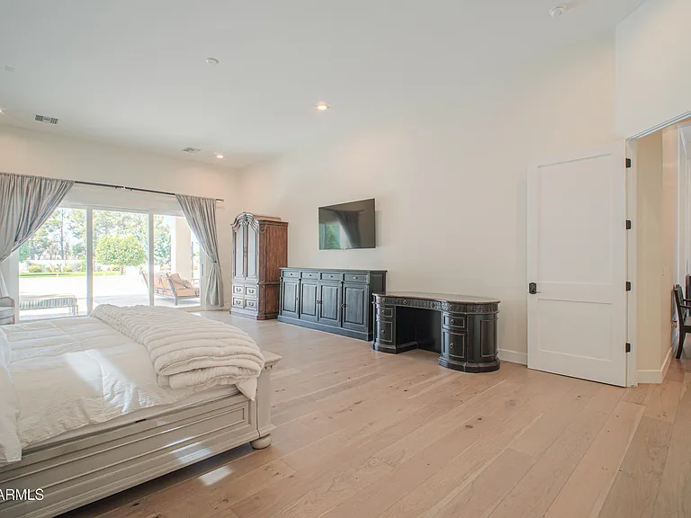 12424 E Victoria St — Photo 61