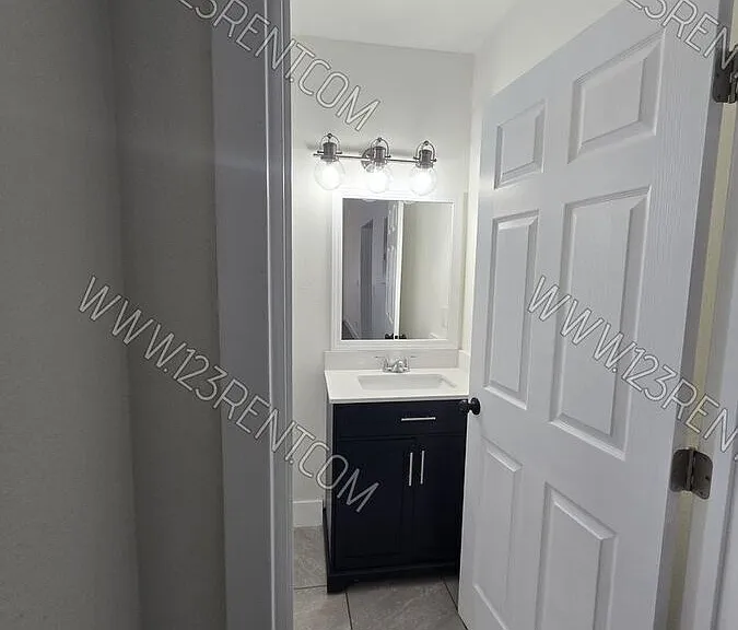 45419 Cedar Ave — Photo 4