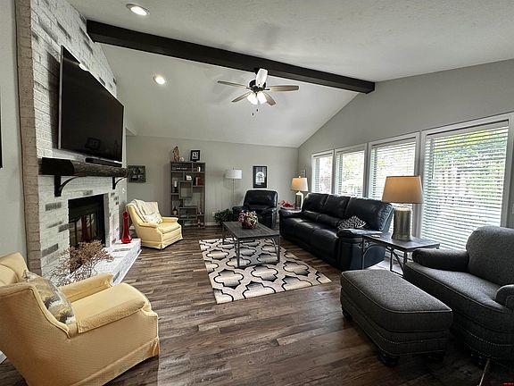 2nd image of 1817 Fairway Dr