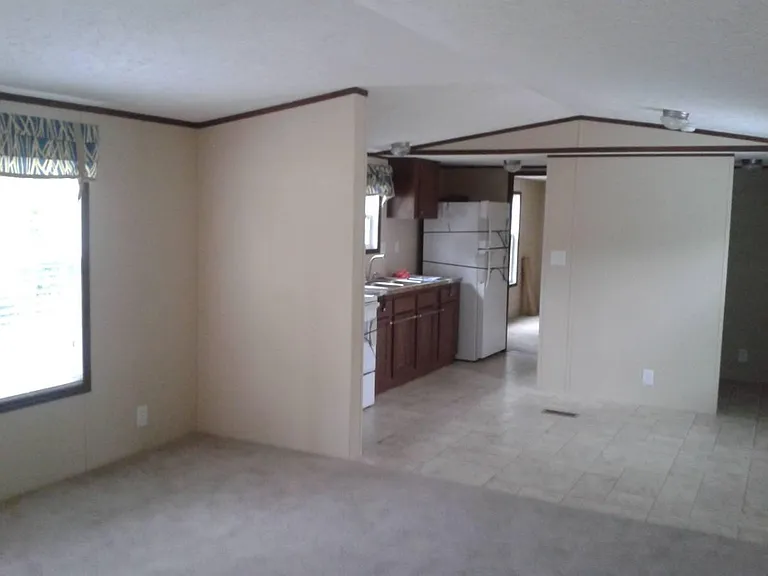 621 Live Oak Dr — Photo 7