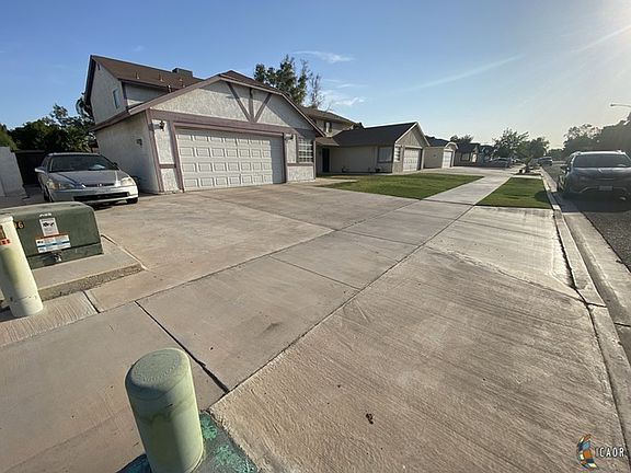 3rd image of 2031 W Elm Ave