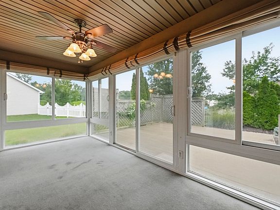 4th image of 823 Willen Ln