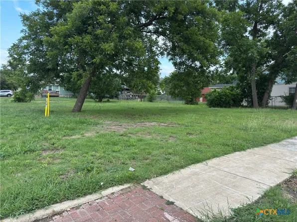 717 N 3rd St, Temple, TX 76501