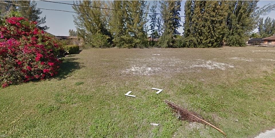 1st image of 209 SE 21st Ln