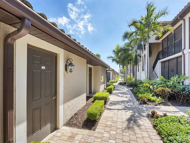 5624 Palmer Cir #105 — Photo 3