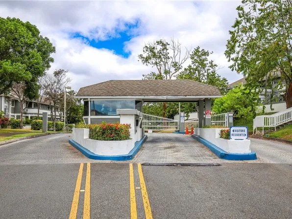 594 Mananai Pl #21U, Honolulu, HI 96818