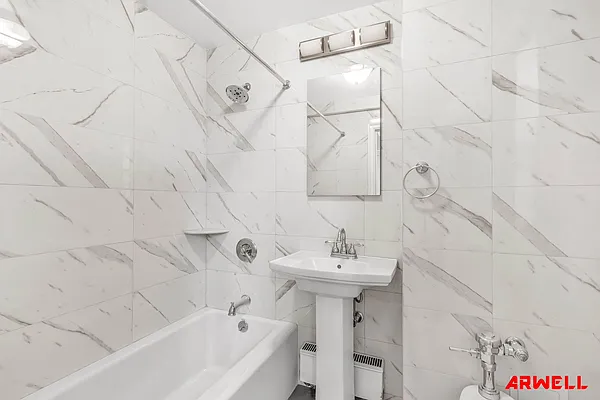 Rented by Arwell Realty | media 10