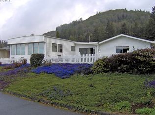 16131 Wedgewood Ln, Brookings, OR