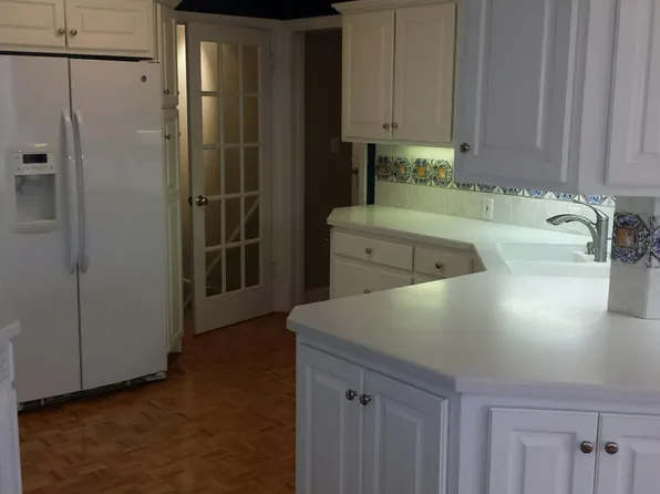 4334 Foeburn Ln, Windy Hills, KY 40207