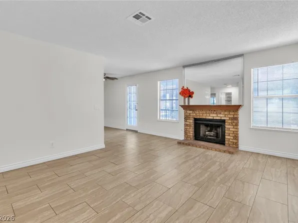 5576 W Rochelle Ave APT 32A, Las Vegas, NV 89103