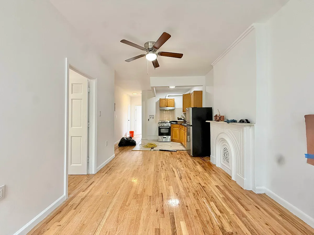 Building Photo - 442 Gates Ave #3A