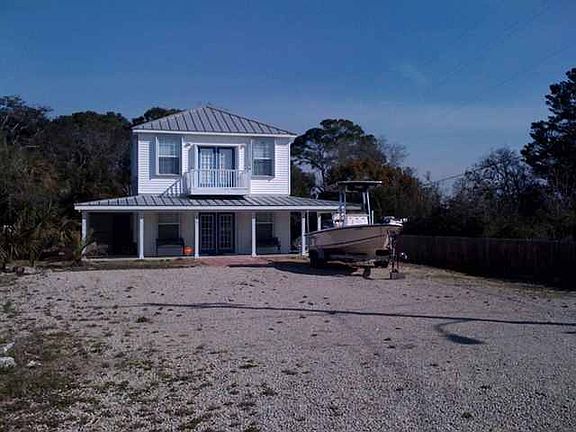 3rd image of 210 SE Ave E