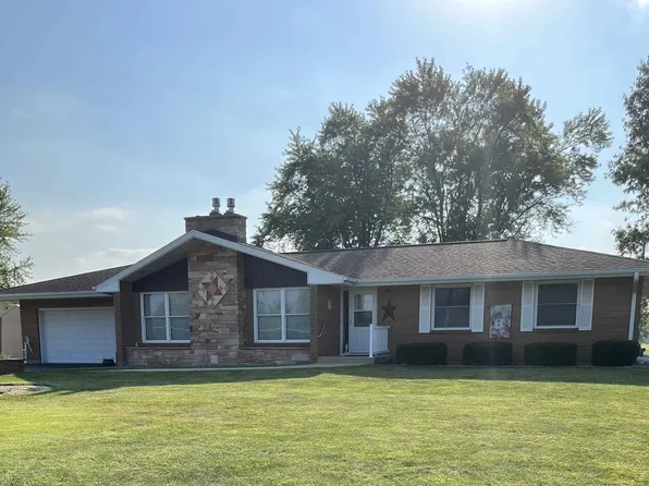 424 N Freedom St, Lena, IL 61048