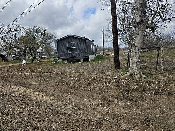 2nd image of 9574 N State Highway 80
