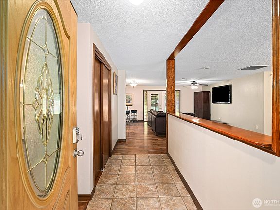 2nd image of 3318 18th Avenue SE