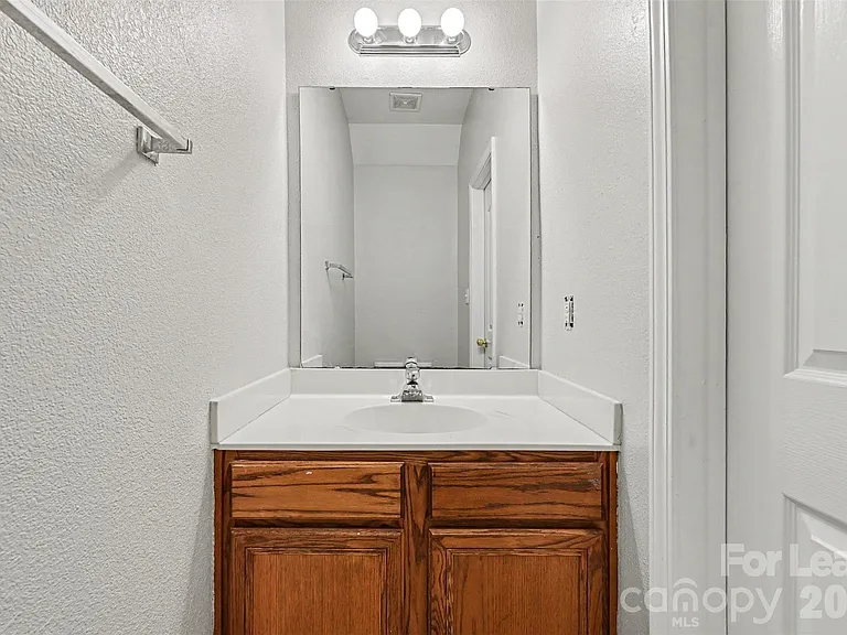 4413 Eaves Ln — Photo 7