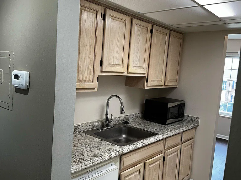 780 E Fox Hills Dr — Photo 16