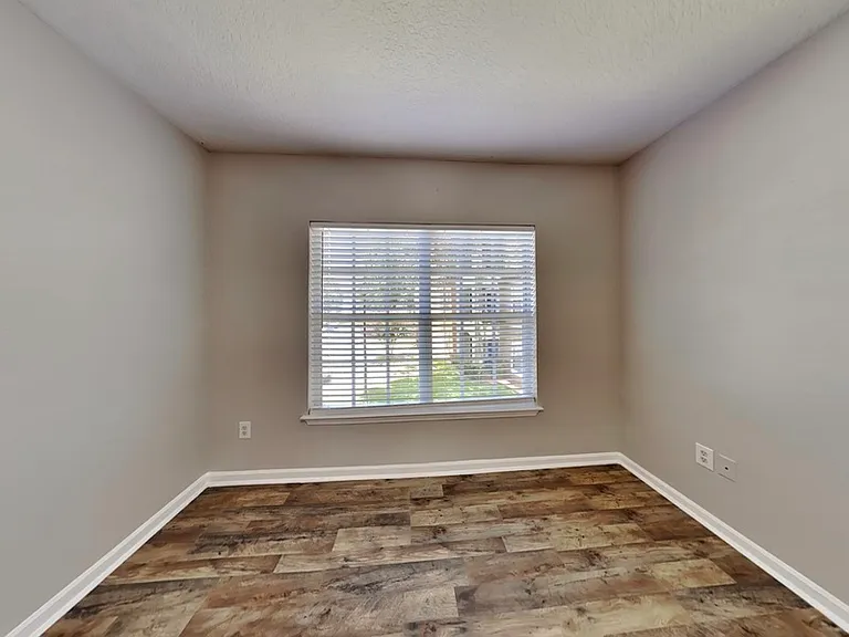 725 Crest Pines Dr #421 — Photo 11