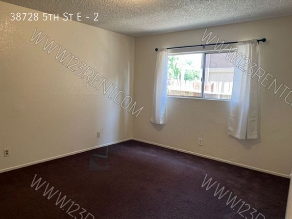 38728 5th St E APT 2, Palmdale, CA 93550