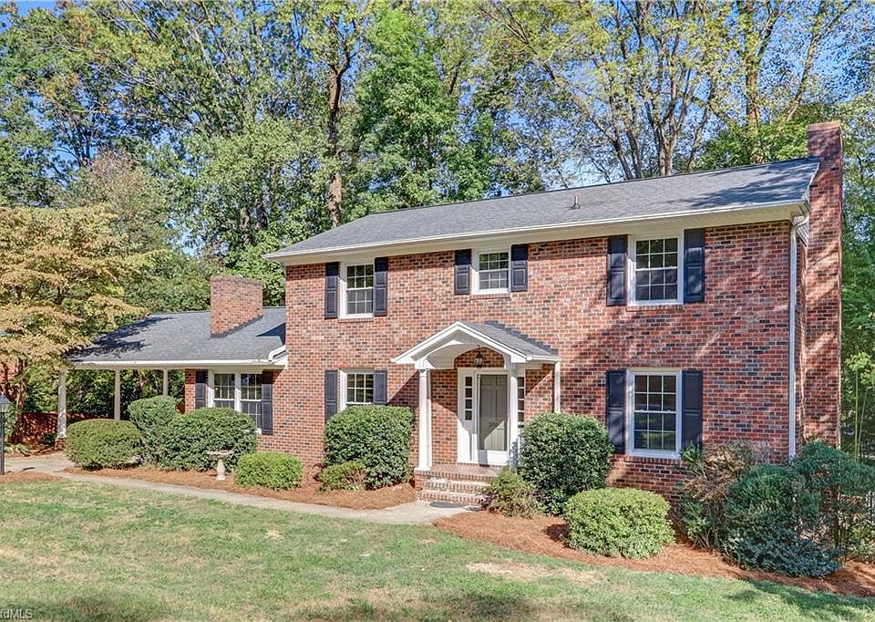 1st image of 206 Mistletoe Dr