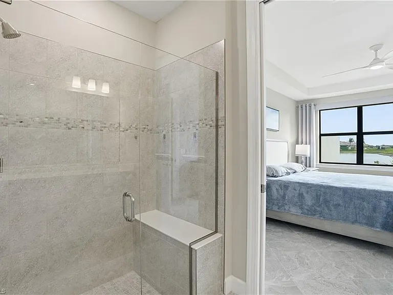 12361 Canal Grande Dr — Photo 19