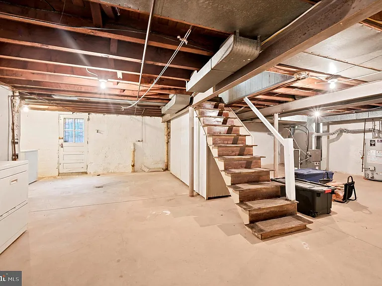 6908 City Ave — Photo 15