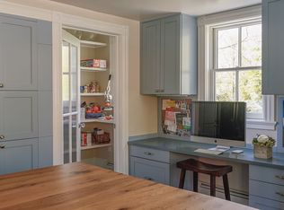 33 Glen Rd, Wellesley, MA 02481