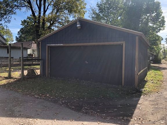 2nd image of 1701 Marine St