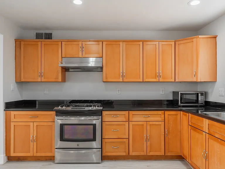 4832 E Virginia Ave — Photo 8