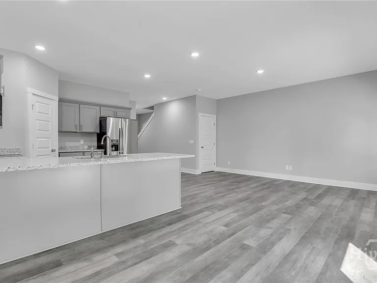 105 Sherwood Ct #3 — Photo 13