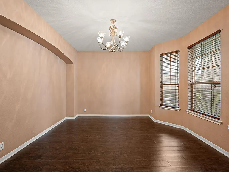 1006 Shadow Valley Cv — Photo 13