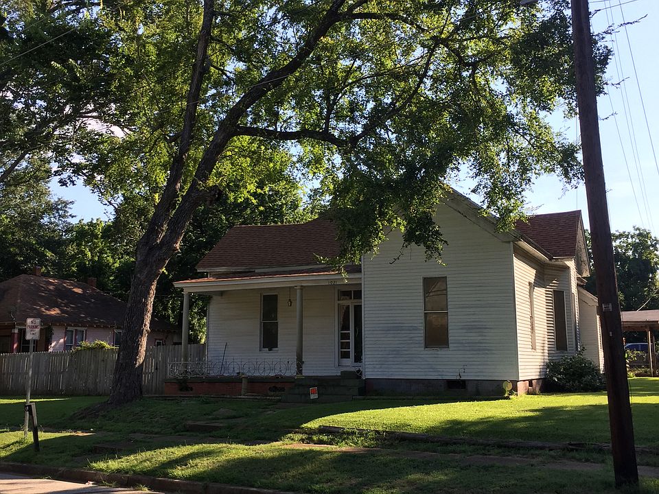 1st image of 1021 N Sycamore St