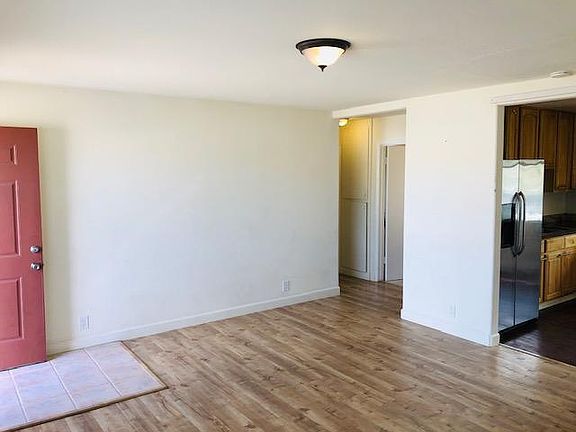 5th image of 633 Marin Ave
