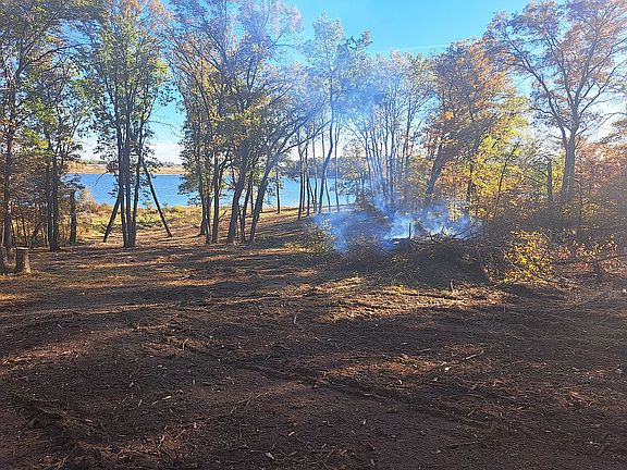 4th image of 39792 Stony Hills Dr