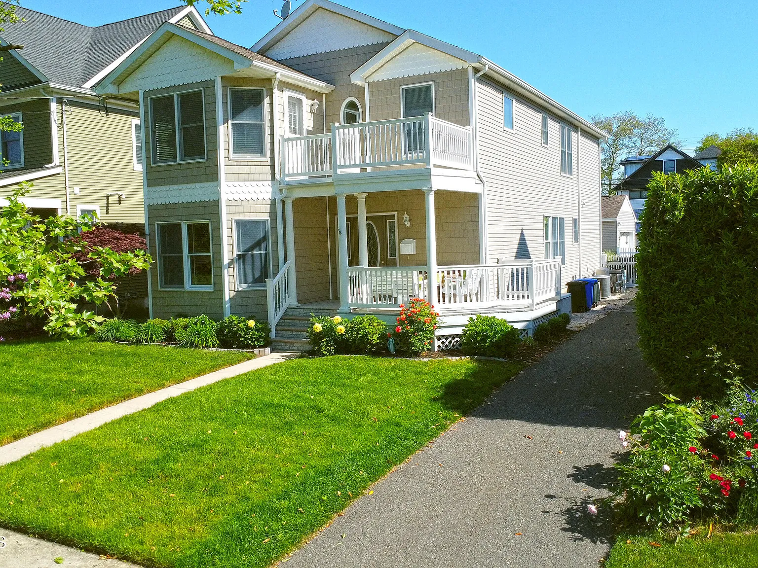 4 bed, 2830 sqft, $5,500 — Photo 1