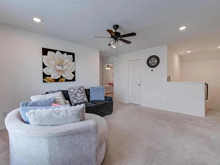 26627 Ledgemont Dr — Photo 29