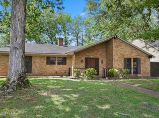 895 Serville Dr, Jackson, MS 39206