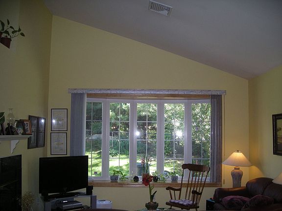 Vaulted LR with Fireplace