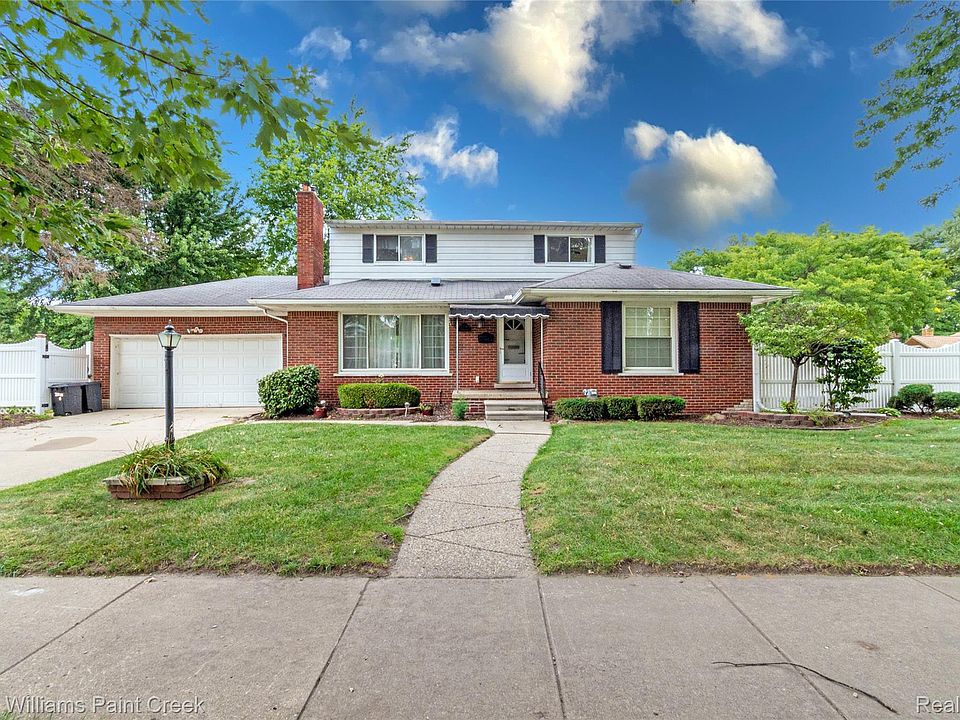 1st image of 22141 Edmunton St