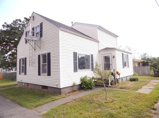 74 Pinehurst Ave, Swansea, MA 02777