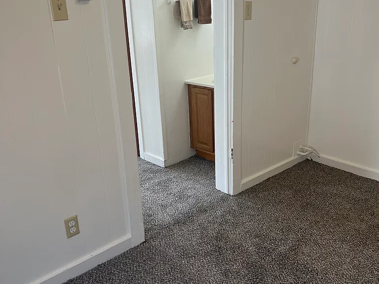 819 Crosslanes St #819 — Photo 5