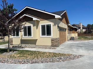 7800 W Crestwood Dr, Boise, ID 83704
