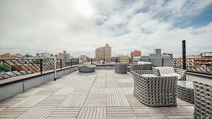 Rented by Nooklyn NYC LLC | media 34