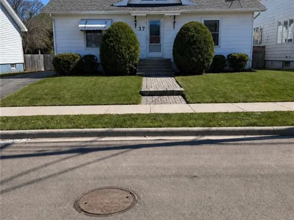 37 Winter Ave, Moncton, NB E1C 5X2