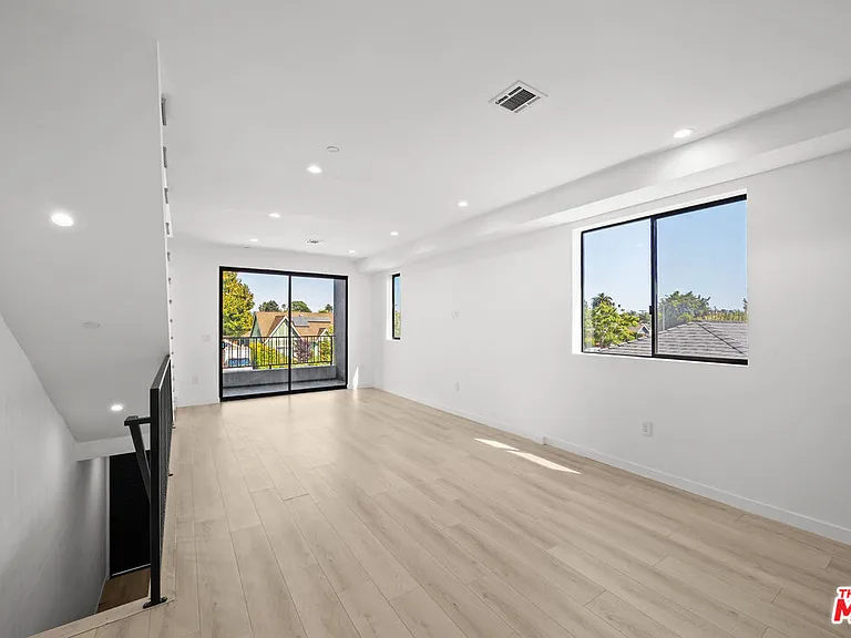 2123 S Cloverdale Ave #1 — Photo 4