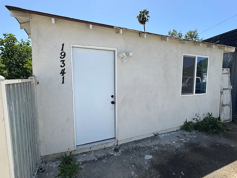19339 Vanowen St #B — Photo 21